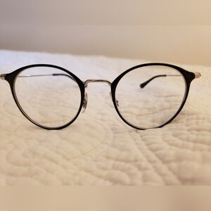 RayBan Stylish Black and Silver Round Glasses